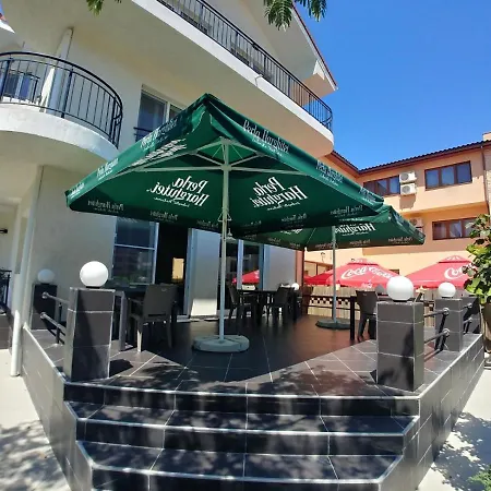 Casa Servus ナボダリ