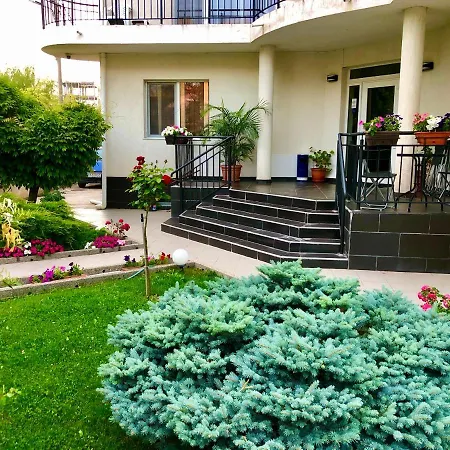 Casa Servus 4* ナボダリ