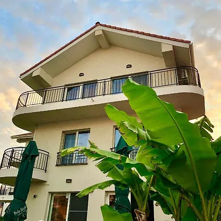 ゲストハウス Casa Servus