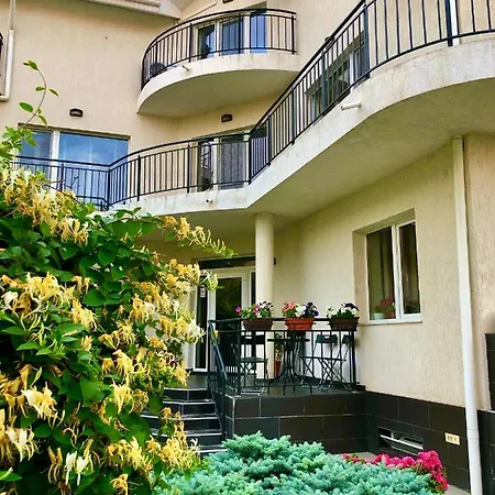 Casa Servus 4* ナボダリ