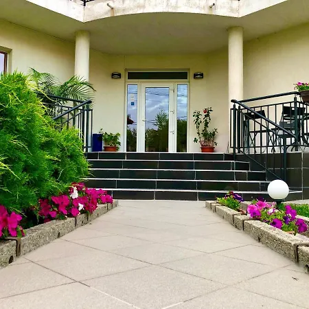 Casa Servus ゲストハウス