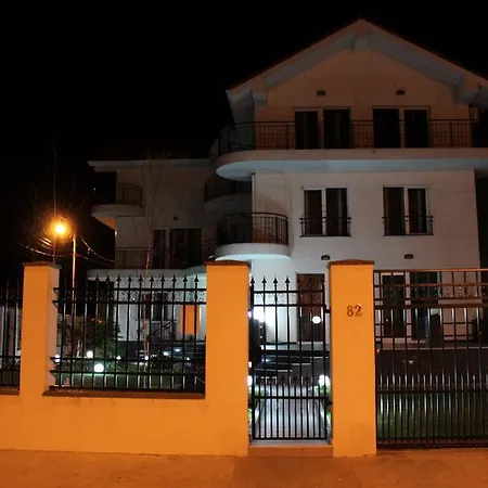 ゲストハウス Casa Servus 4*