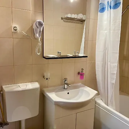 Casa Servus 4* ナボダリ