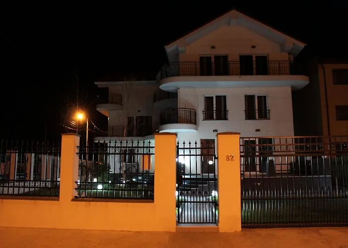 Guest house Casa Servus 4*