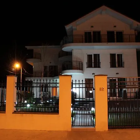Guest house Casa Servus 4*