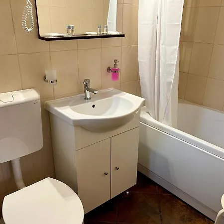 Casa Servus Pensión Năvodari