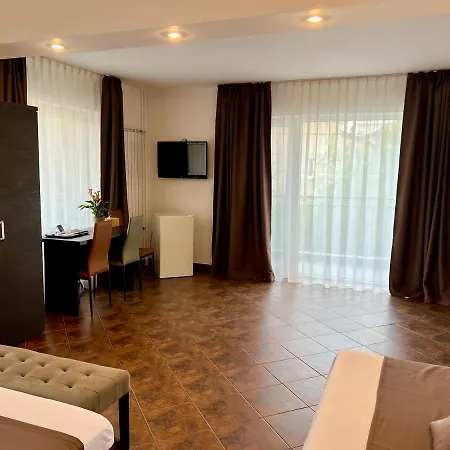 Casa Servus Guest house 4*