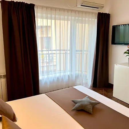 Guest house Casa Servus 4*