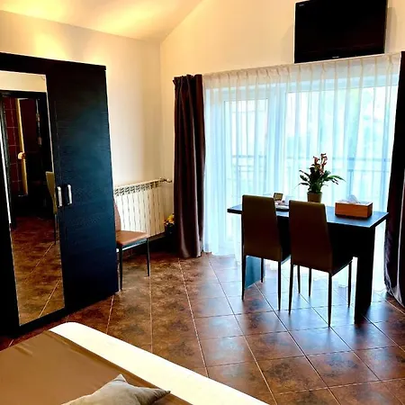 Casa Servus 4* Navodari