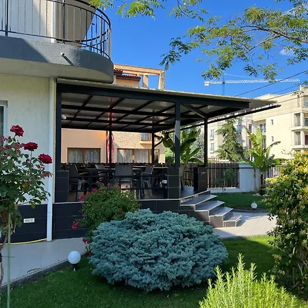 Guest house Casa Servus 4*